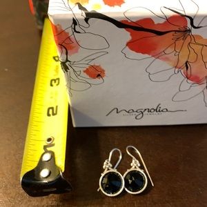 Magnolia 925 silver/onyx earrings